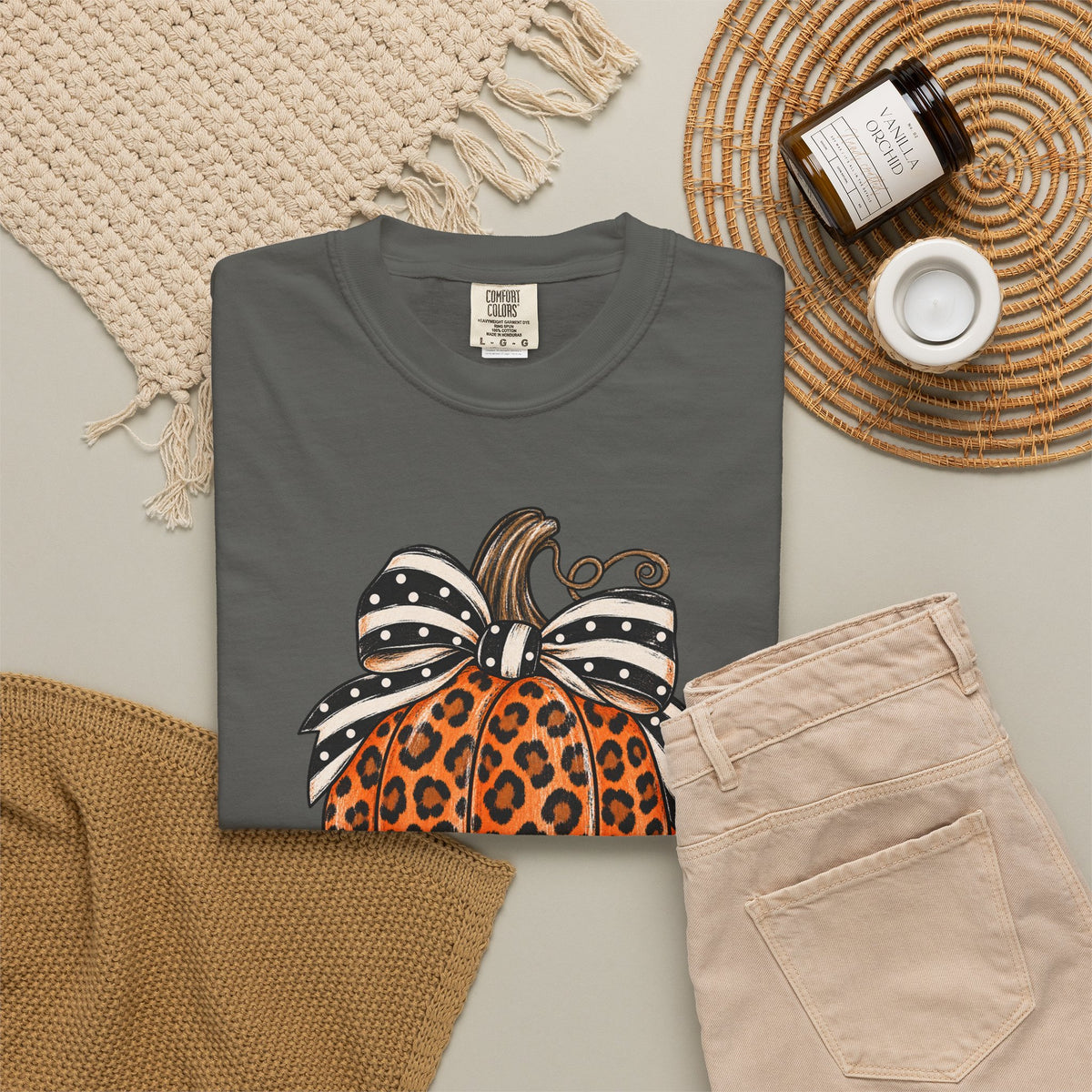 Leopard Pumpkin T-Shirt — Autumn Pumpkin Graphic Tee with Polka Dot Bow