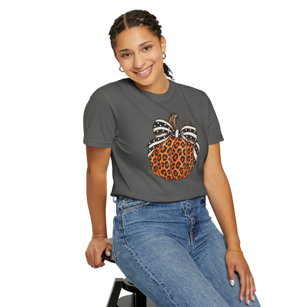 Leopard Pumpkin T-Shirt — Autumn Pumpkin Graphic Tee with Polka Dot Bow