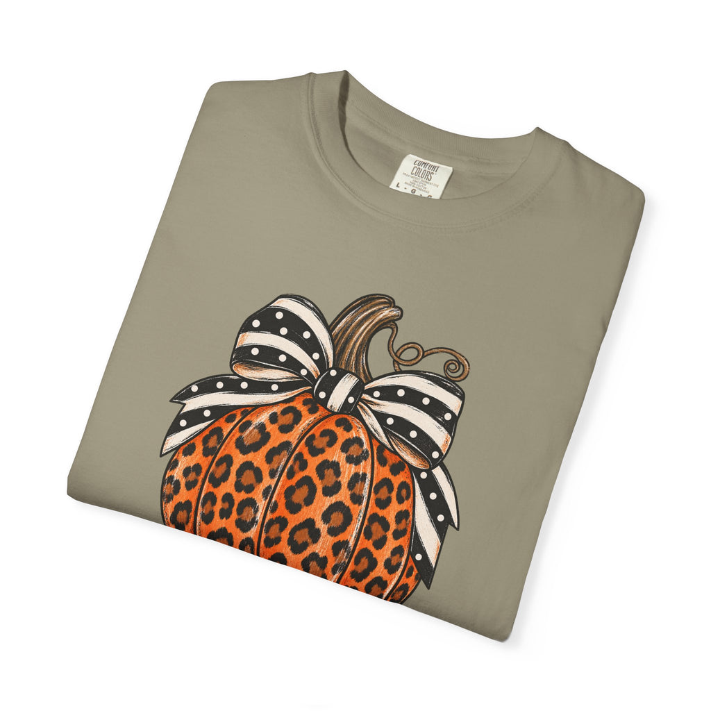 Leopard Pumpkin T-Shirt — Autumn Pumpkin Graphic Tee with Polka Dot Bow