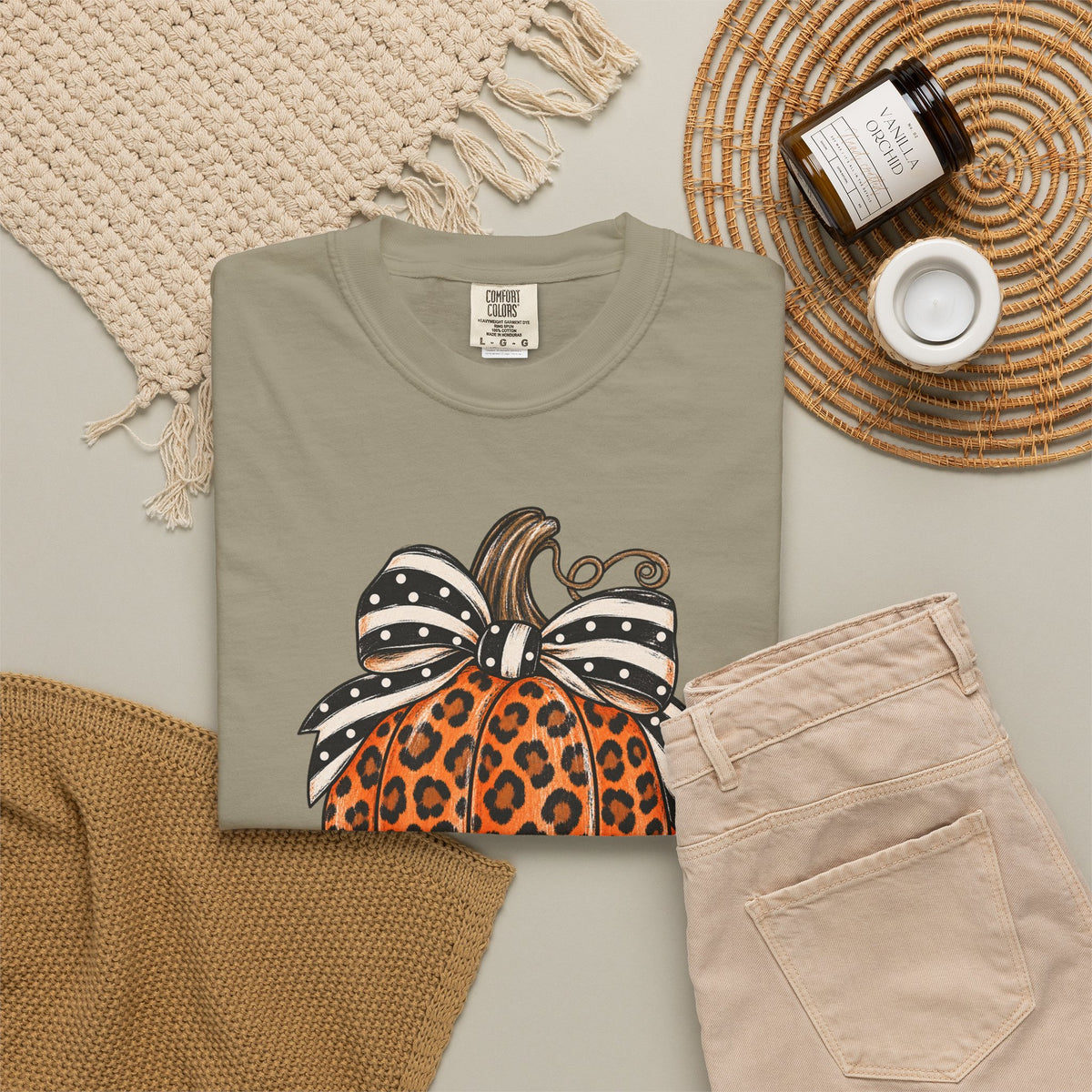 Leopard Pumpkin T-Shirt — Autumn Pumpkin Graphic Tee with Polka Dot Bow