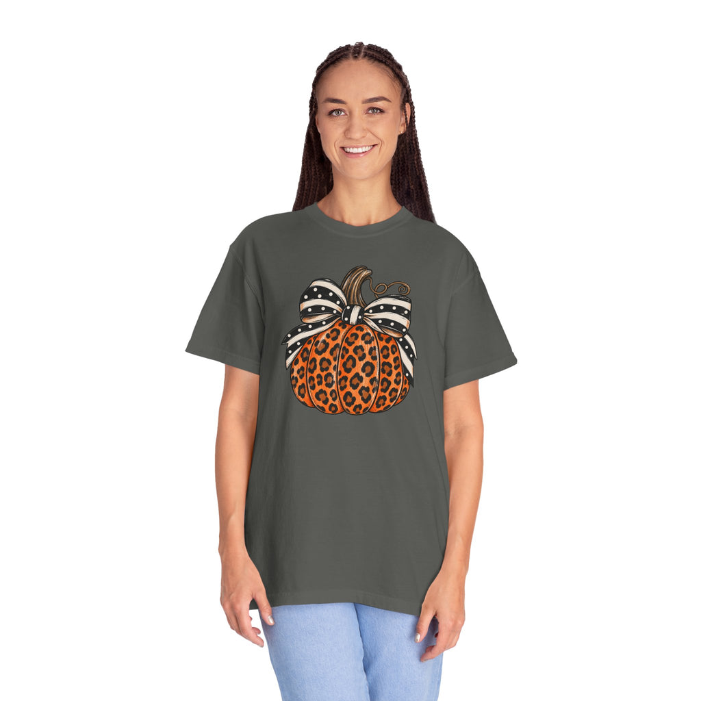 Leopard Pumpkin T-Shirt — Autumn Pumpkin Graphic Tee with Polka Dot Bow
