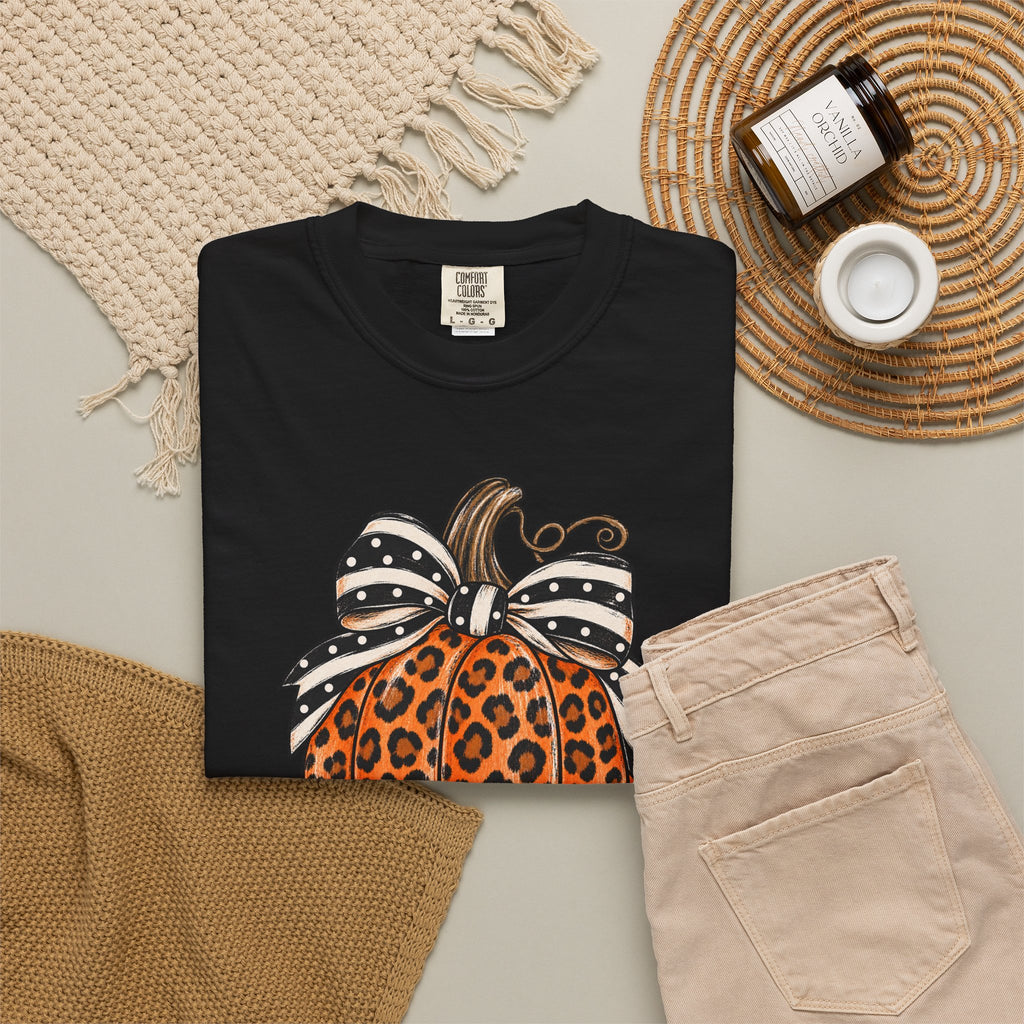 Leopard Pumpkin T-Shirt — Autumn Pumpkin Graphic Tee with Polka Dot Bow