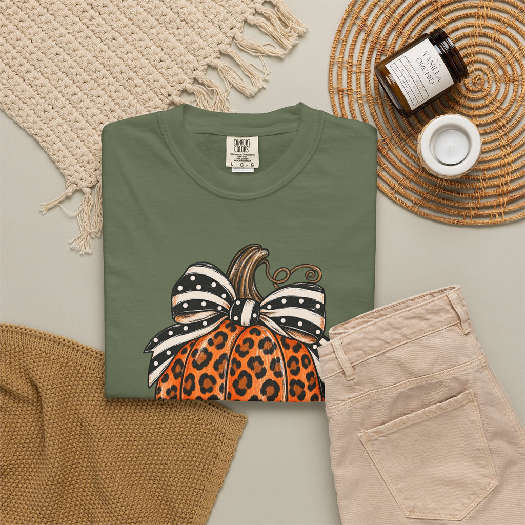 Leopard Pumpkin T-Shirt — Autumn Pumpkin Graphic Tee with Polka Dot Bow
