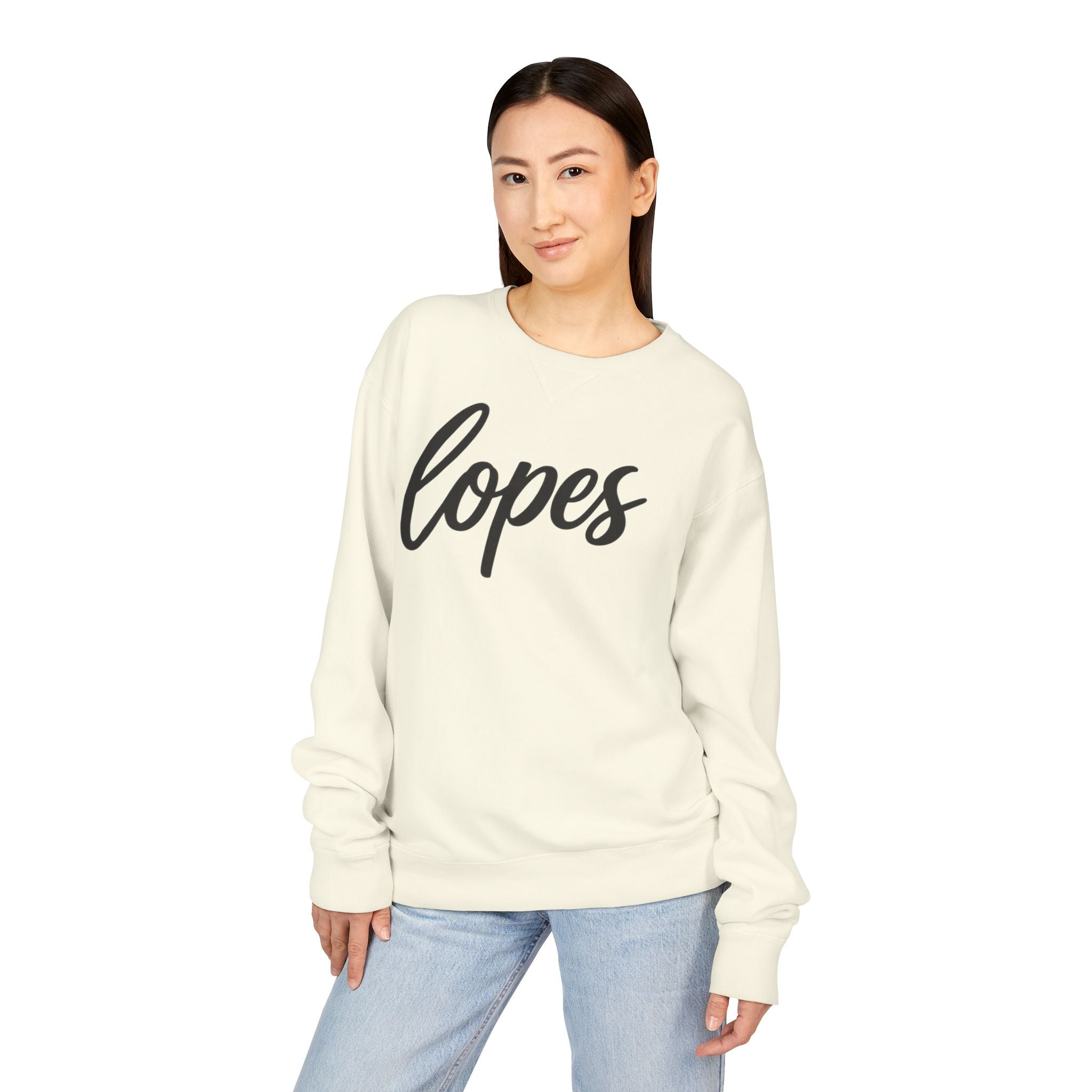 Lopes Script Crewneck Sweatshirt — Cozy Personalized Name Pullover