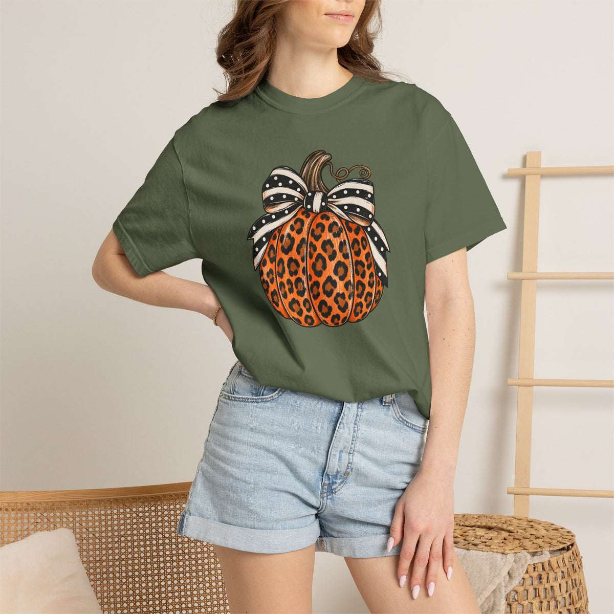 Leopard Pumpkin T-Shirt — Autumn Pumpkin Graphic Tee with Polka Dot Bow