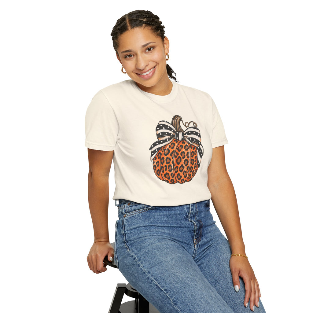 Leopard Pumpkin T-Shirt — Autumn Pumpkin Graphic Tee with Polka Dot Bow
