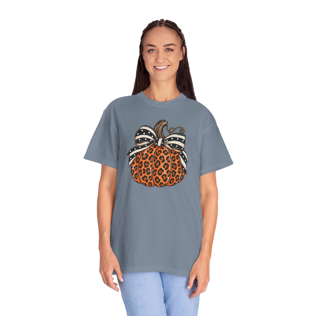 Leopard Pumpkin T-Shirt — Autumn Pumpkin Graphic Tee with Polka Dot Bow