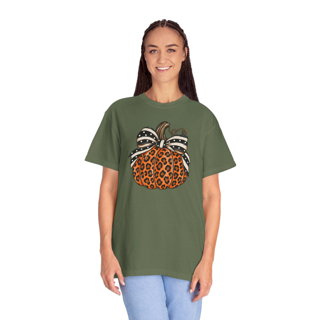 Leopard Pumpkin T-Shirt — Autumn Pumpkin Graphic Tee with Polka Dot Bow